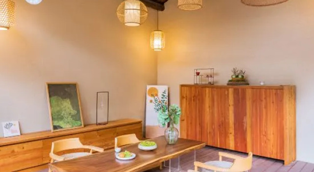 Allen's Homestay · Triscape Cloud Isle Pool & Stream Retreat