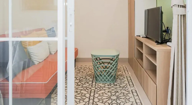 Cozy And Spacious 1Br Apartment At Parkland Avenue, Book Apartment Hotels in South Tangerang with a Pool, Swimming Pool