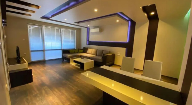 Modern 1BR Apartment with Garden View & Free street parking