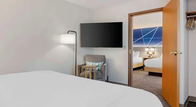 Люкс Comfort Inn & Suites Rapid City near Mt Rushmore