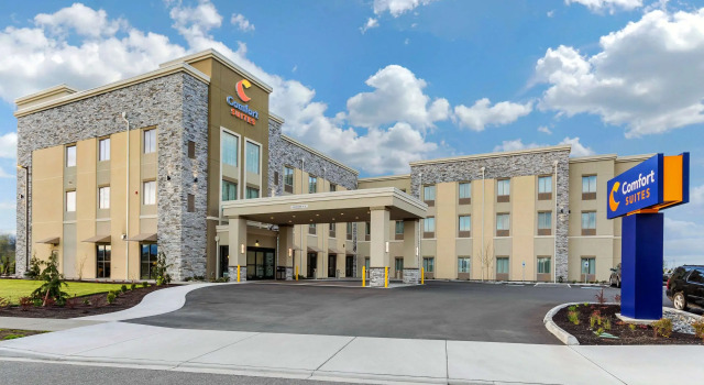 Comfort Suites Burlington near I-5