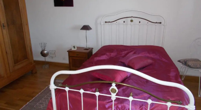 Les Petunias, Rezerwuj Hotel Hotele w Hugier z parkingiem, Parking