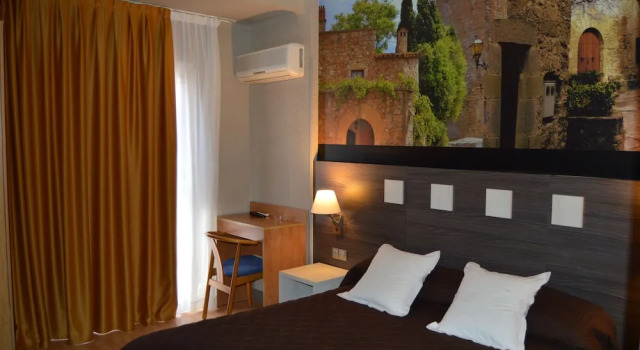 Двухместный номер Standard с балконом Hotel Ciutadella