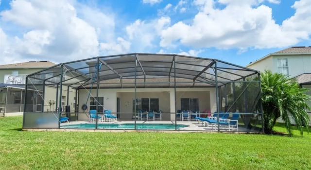 Fabulous 5 bed Villa With a West Facing Pool With no Rear Neighbours Overlooking Conservation Land, Book Villa Hoteller i Four Corners med pool, Swimmingpool