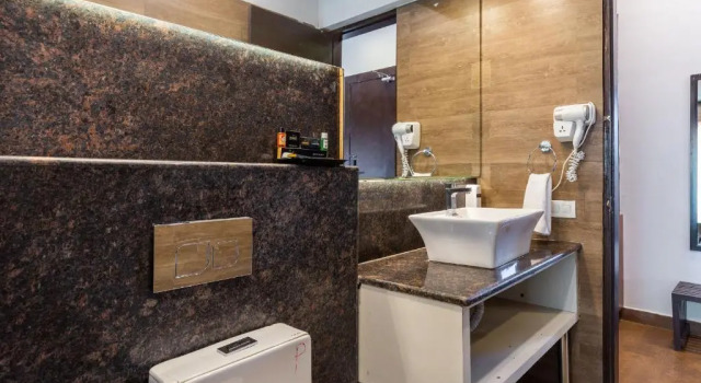 Номер Deluxe Amara Oceanfront Resort & Club Baga