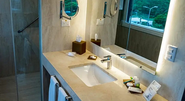 Четырёхместный номер Executive Radisson Hotel Santa Cruz