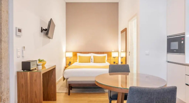 Люкс Economy Catarina Serviced Apartments by HostWise