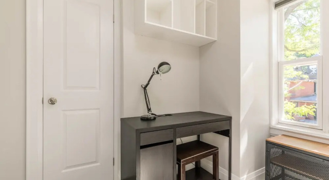 Elevate Rooms at Spadina & Bloor, Varaa Hotelli Toronto 