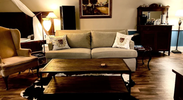 Люкс с балконом Coppersmith Inn Bed And Breakfast