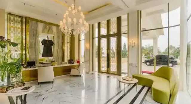 Luxurious Studio Apartment at Art Deco By Travelio