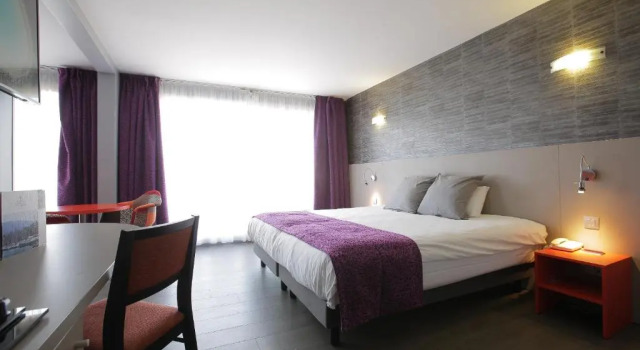 Семейный номер Privilege Logis Hôtel & Spa Marina dAdelphia