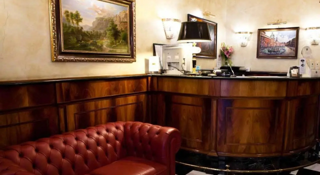Кровать в общем номере Hotel Amadeus
