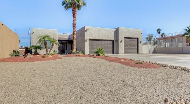 Коттедж Pet-friendly LHC Home w/ Temp-controlled Pool!