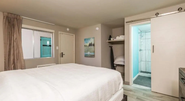 Двухместный номер Standard Waikiki Village Retro Motel by Oceana Resorts