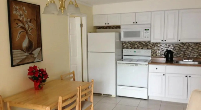 Апартаменты Carousel Suites -Redington Shores