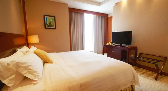 Люкс Deluxe Shanghai Neo-Sunshine Hotel
