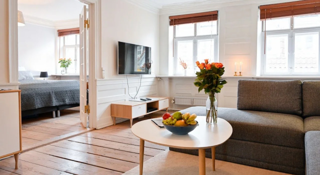 Hyggelig One-bedroom Apartment in the Original Building From 1750, Забронировать Апартаменты/квартира Апартаменты Копенгагена, рядом с Памятник Гансу Христиану Андерсену, Апартаменты/квартира