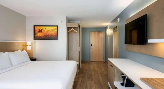 Двухместный номер Wyndham Garden Winnipeg Airport