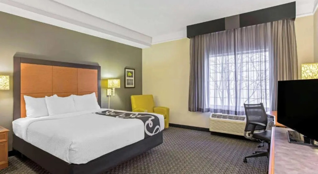 Номер Standard La Quinta by Wyndham Birmingham Homewood