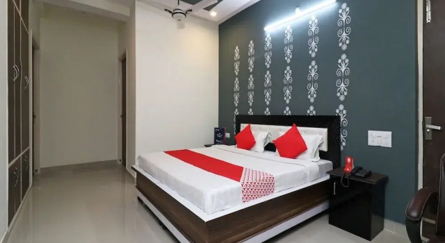 Bzoie Resort By OYO Rooms, Rezervovat Lázně / Resort Rājpur Uttarakhand