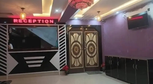 Hotel Dharam Mukti Utsav Bhawan, Reserva ahora Hotel Hoteles de 3 estrellas en Raxaul, 3*