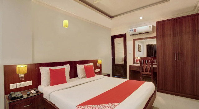 OYO 26743 Emirates Regency