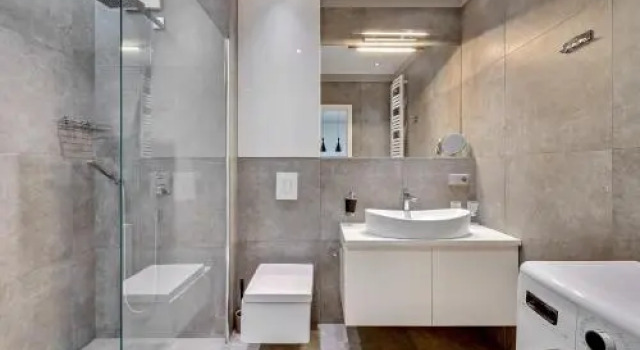 Luxury Bianco Apartament, Varaa Huoneisto Hotellit Pommeri pysäköinnillä, Pysäköinti
