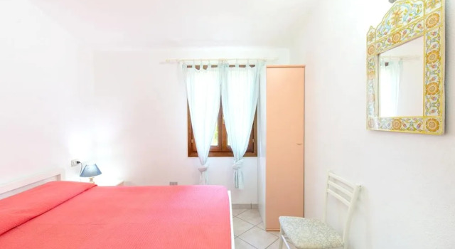 House with 4 Bedrooms in San Teodoro, with Wonderful Sea View And Furnished Garden - 250 M From the Beach, Забронировать Дом для отпуска Коттеджи Лоири-Порто-Сан-Паулу, Коттедж