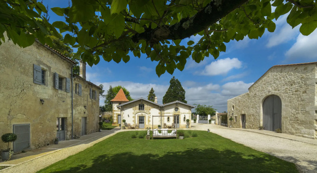 Clos Marcamps - Teritoria, Забронировать Гостевой дом Отели Приньяк-э-Маркам с бассейном, Бассейн