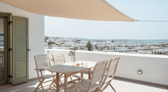 Kastro Suite in Naxos-chora, Забронировать Отель Наксос остров Наксос, рядом с Церковь Панагии Миртидиотисса