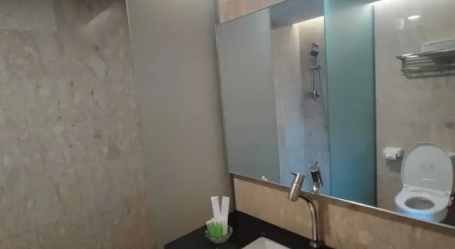 Standard sextuple famille chambre Grand Cahaya Hotel Pangandaran
