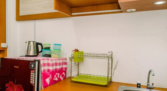 Студия Cozy And Comfort Studio Room At Poris 88 Apartment
