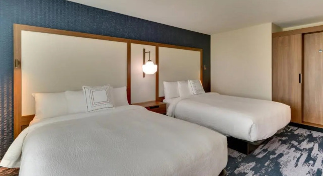 Четырёхместный номер Standard Fairfield Inn & Suites by Marriott Goshen