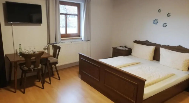 Gaststätte Liebl, Varaa Hotelli Hotellit Baijeri pysäköinnillä, Pysäköinti