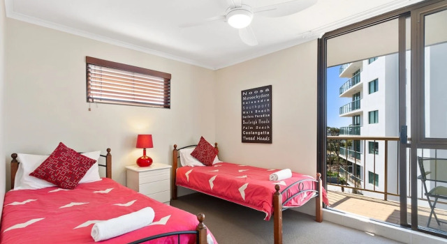 Апартаменты с 2 комнатами с балконом Langley Park Apartments