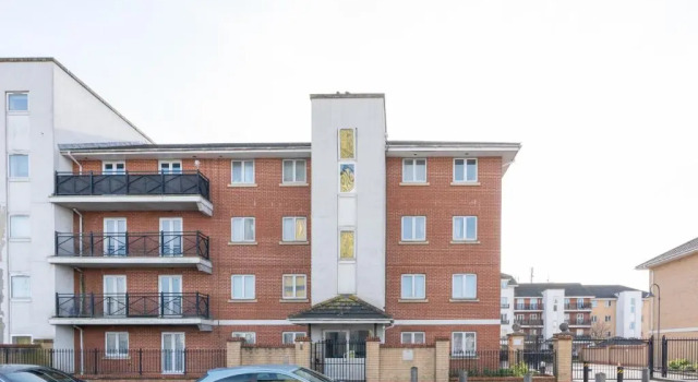 Suites by Rehoboth - Abbey Wood Station - London Zone 4, Varaa Huoneisto Asunnot kohteessa Merseyside, Huoneisto