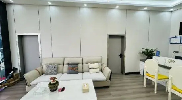 Xinxin Business Hotel, Nanxi(黔西南晶鑫商务酒店), Varaa Hotelli Hotellit Qianxinan pysäköinnillä, Pysäköinti