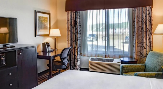 Номер Standard Holiday Inn Express & Suites Nevada by IHG