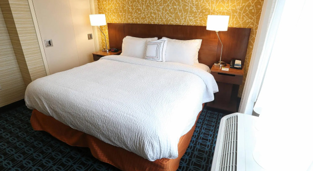 Люкс Fairfield Inn & Suites by Marriott Madison Verona