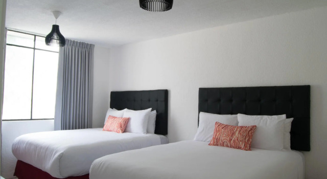 Четырёхместный номер Standard In & Out Hotel