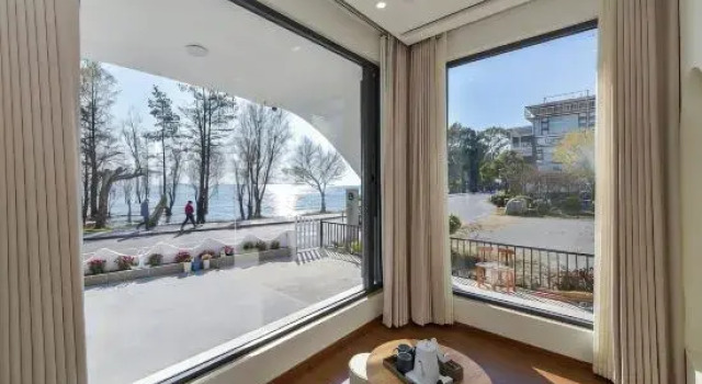 Люкс Dali see seaside Guest House (Erhai S Bay Ecological Corridor Shop)