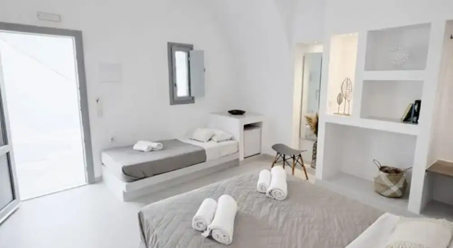 Erice Fira by EasyStay, Забронировать Отель Тира Santorini Caldera, рядом с Винодельня Антониу