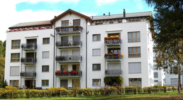 Surpunt 44, Book Hotel St. Moritz 