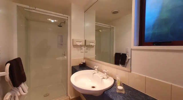 Трёхместная студия Airways Motel