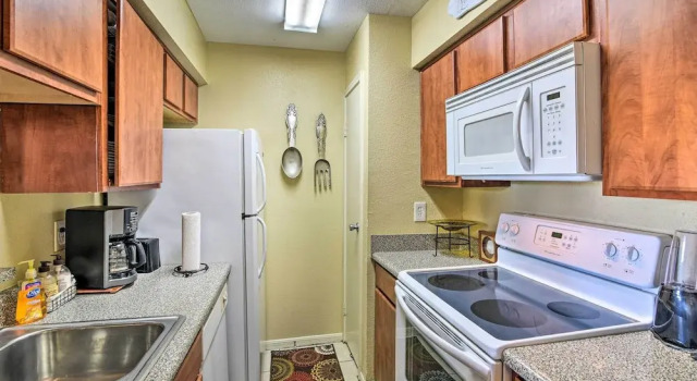 Апартаменты c 1 комнатой с балконом Refreshing Galveston Condo w/ 2 Balconies!
