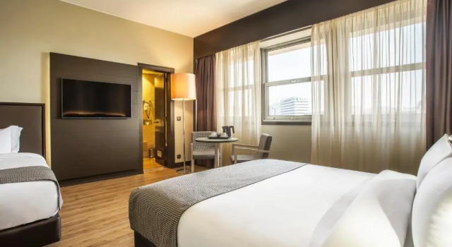 Трёхместный номер Comfort HF Fénix Lisboa