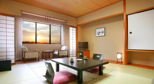 Четырёхместный номер Standard Mercure Toyama Tonami Resort & Spa