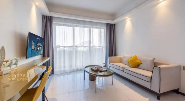 Двухместный номер Standard с видом на сад Qingpu Seaview Hotel