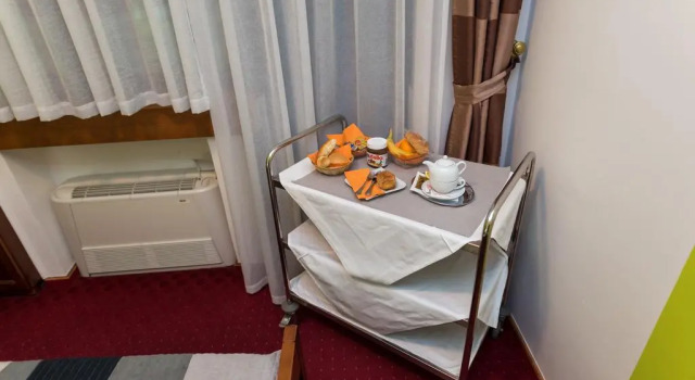 Hotel Paviljon, Забронировать Отель Бихач Федерация Боснии и Герцеговины