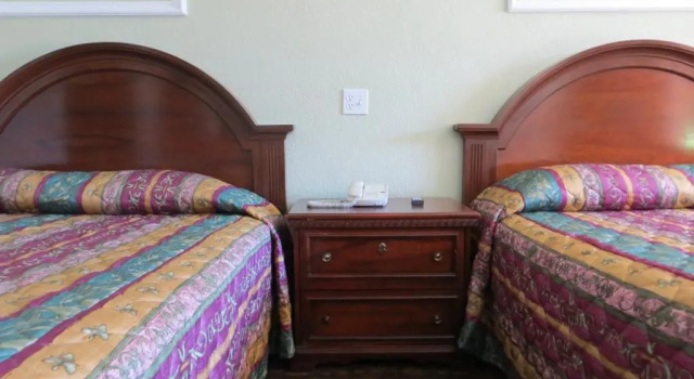 Четырёхместный номер Standard Azusa Inn